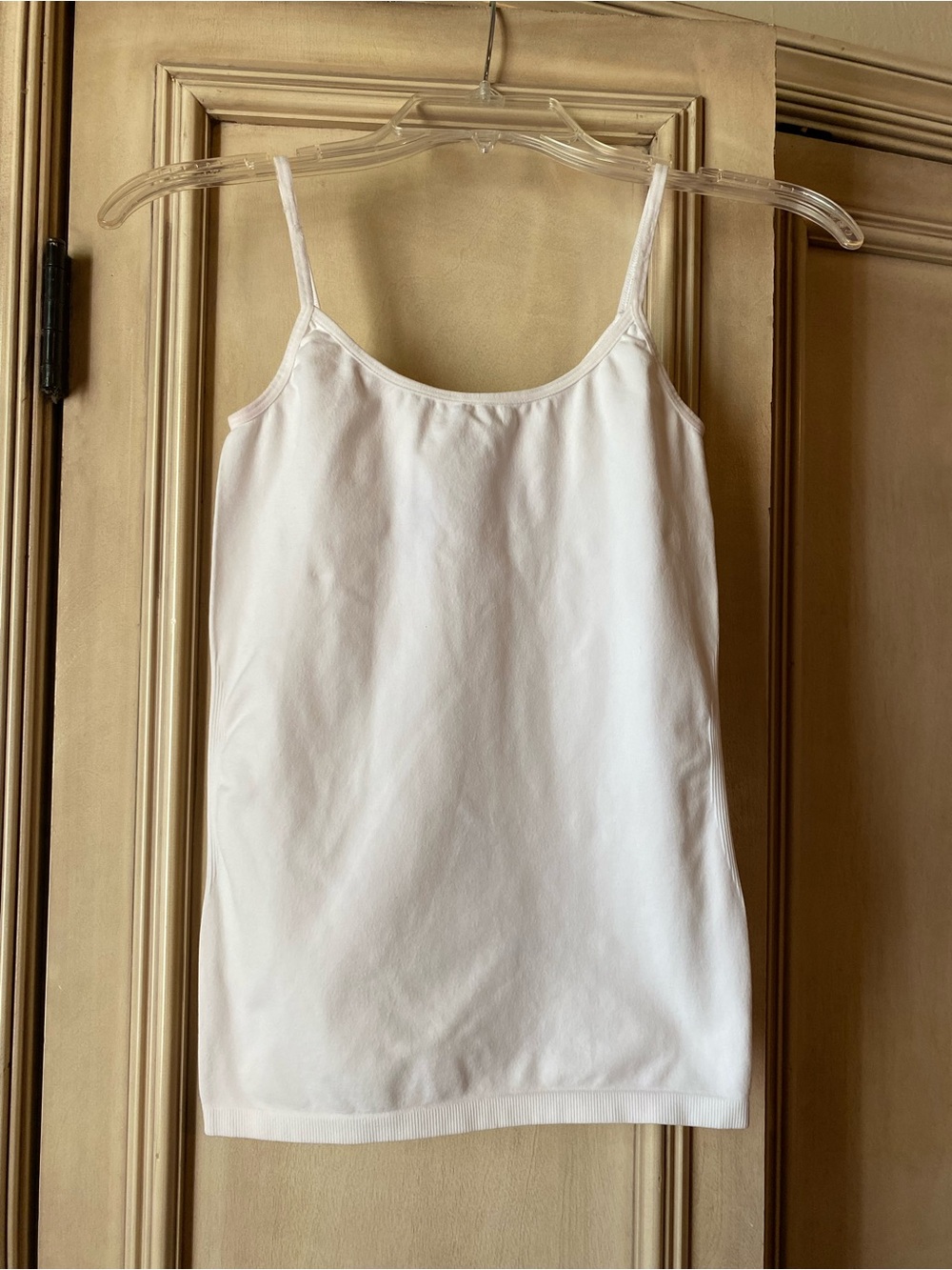 Worthington Women’s White Solid Seamless Stretch Camisole Tank Top, S/M